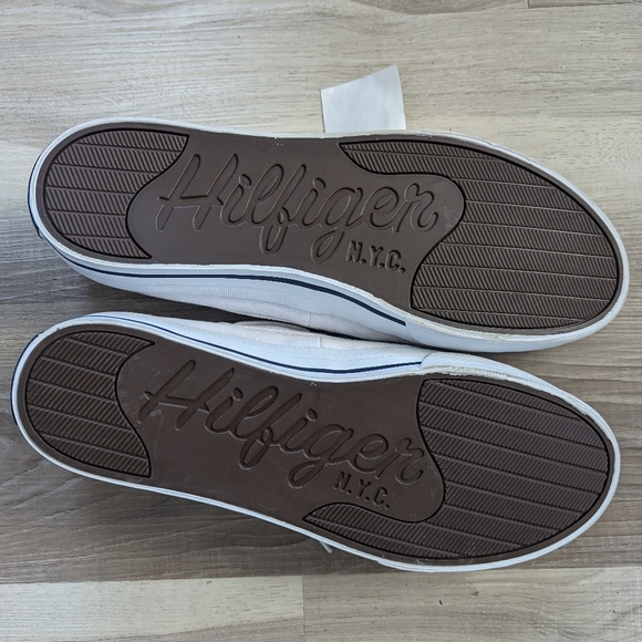 Men's Tommy Hilfiger canvas shoe - Picture 3 of 7